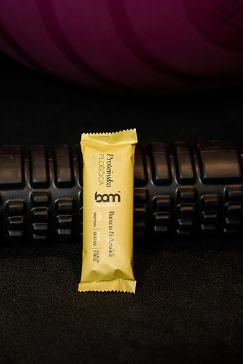 Barre protéinée avec édulcorant, banane et cacahuètes