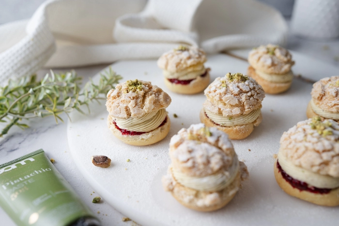 choux à la crème à la pistache