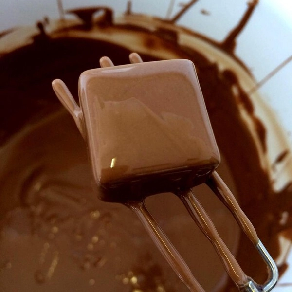 le tempérage du chocolat est extrêmement important en confiserie 