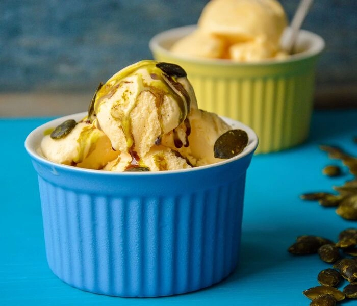 glace à la vanille avec de lhuile de graines de courge