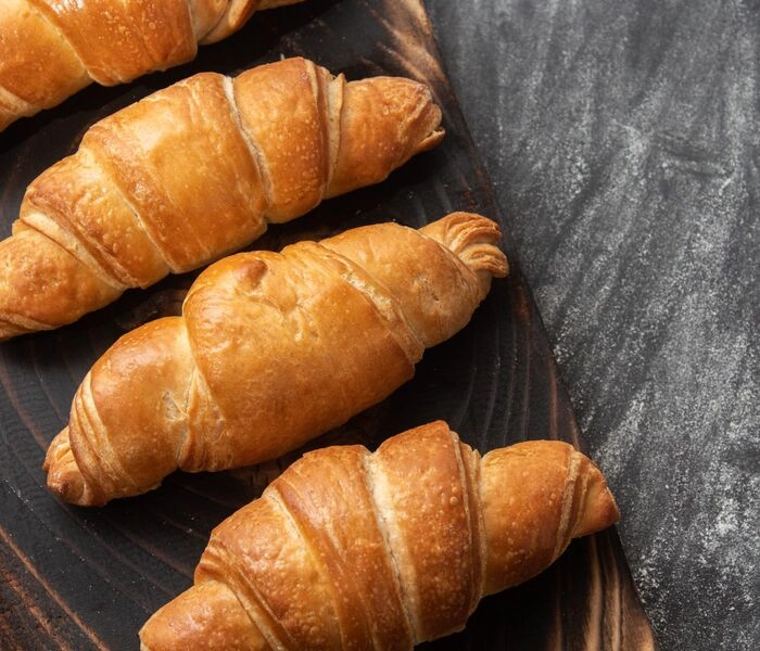 croissants à la vanille avec confiture dabricots bam
