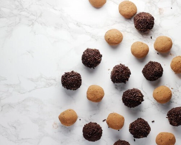 boules de chocolat fourrées au kinder bueno