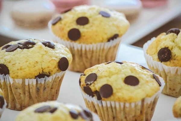 muffins au chocolat et aux bananes