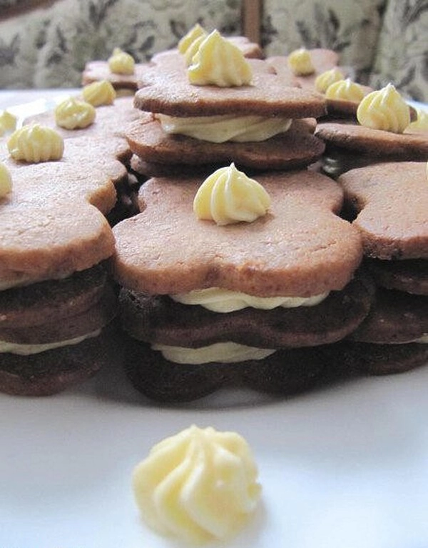 biscuits au chocolat avec crème à la vanille