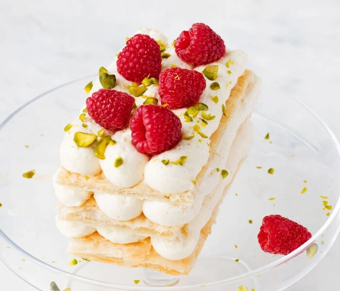mille feuille aux framboises et au caramel salé