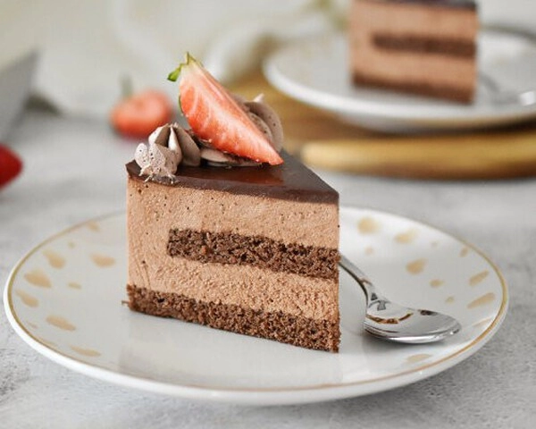 gteau au chocolat et aux fraises