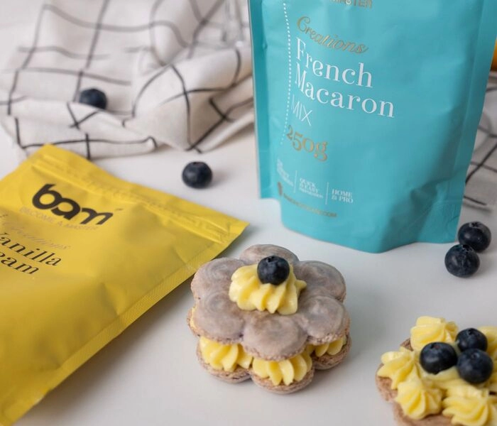 gteau de macarons à la vanille et aux myrtilles