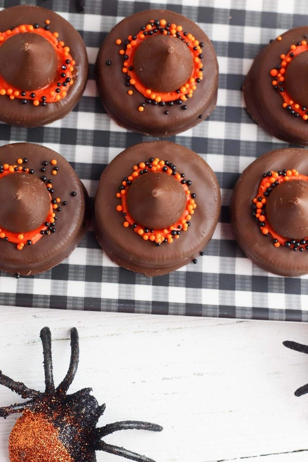 chapeaux de sorcière en chocolat