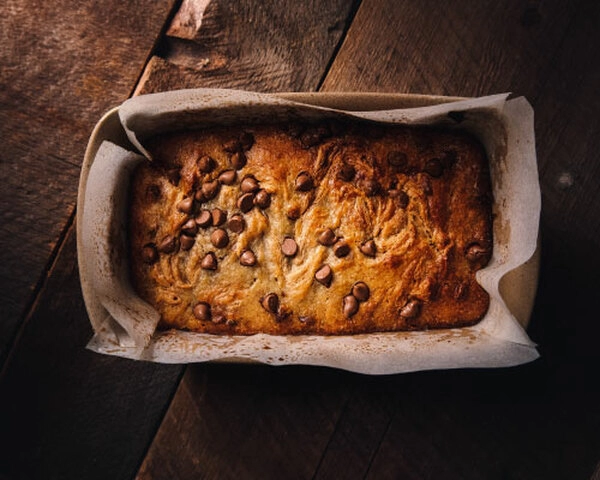 pain de banane au chocolat et aux framboises