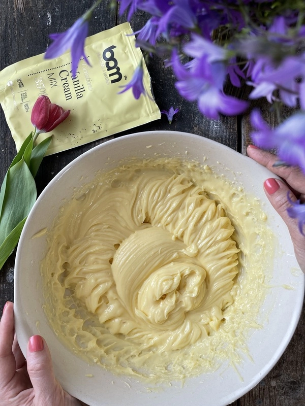 crème à la vanille et aux fraises